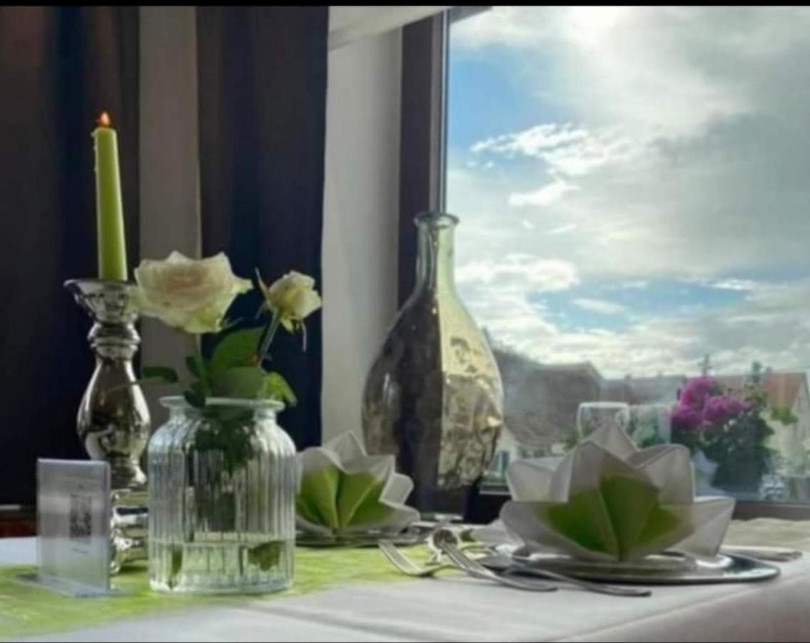 Hotel-Restaurant Und Gaestehaus Loewen Süßen Buitenkant foto