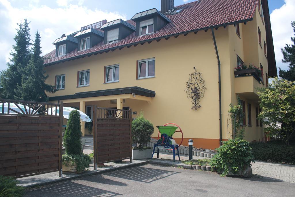 Hotel-Restaurant Und Gaestehaus Loewen Süßen Buitenkant foto