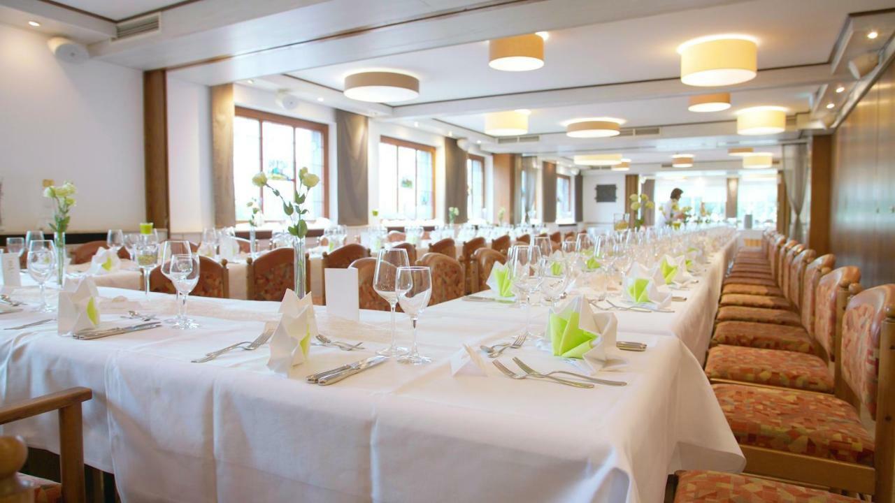 Hotel-Restaurant Und Gaestehaus Loewen Süßen Buitenkant foto