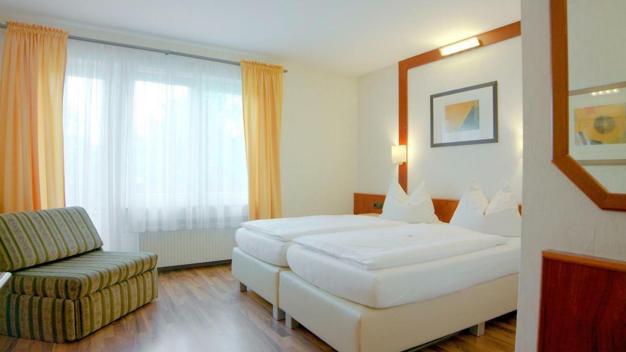 Hotel-Restaurant Und Gaestehaus Loewen Süßen Buitenkant foto